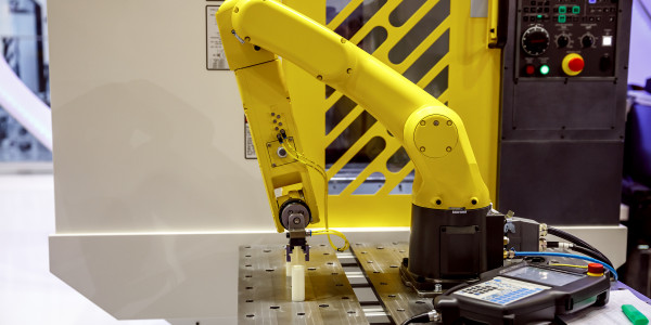 Garras Robóticas a Medida / Manos Robot / Grippers / EOAT Calaceite · Garras con Sistemas de Conductos Internos que reducen Averías por Fugas de Aire